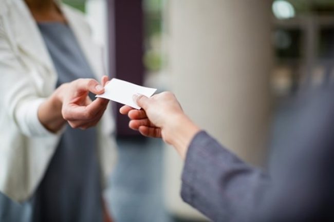 Qual é o tamanho ideal de um cartão de visitas